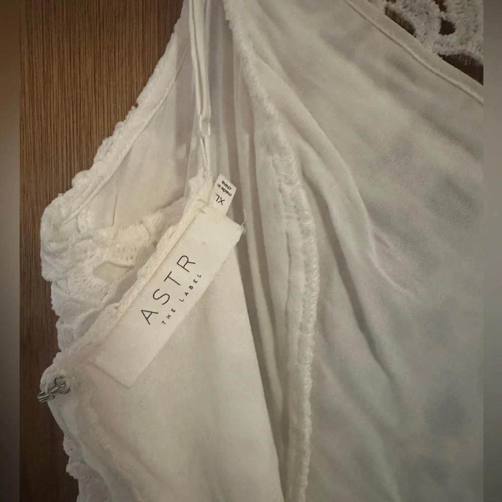 ASTR THE LABEL DRESS - Picture 2 of 3